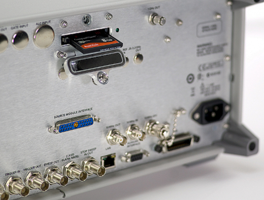 E8663D PSG RF Аналоговый генератор сигналов 100 кГц - 9 ГГц Keysight Technologies E8663D PSG RF — фото 3