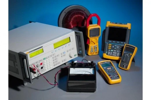 5080A/MEG Многофункциональный калибратор с опцией калибровки мегаомметра Fluke 5080A/MEG — фото 2